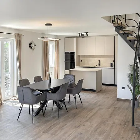 Ferienhaus Stunning In Opatija-moscenicka *